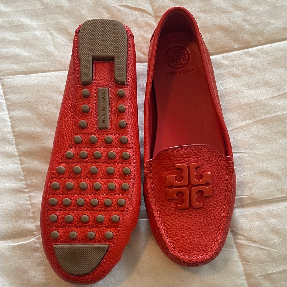 Tory Burch Red/Orange Pebbled Leather Logo Driving Loafers